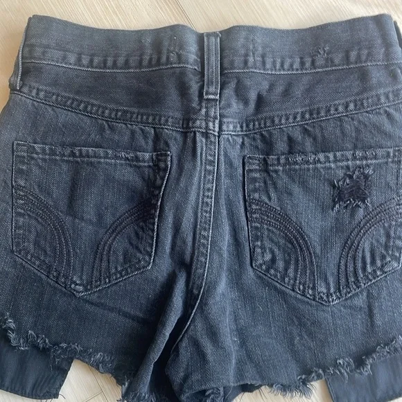 Hollister ripped high rise short shorts - Picture 7 of 10
